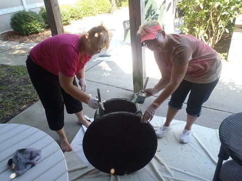 Painting the wicker furniture